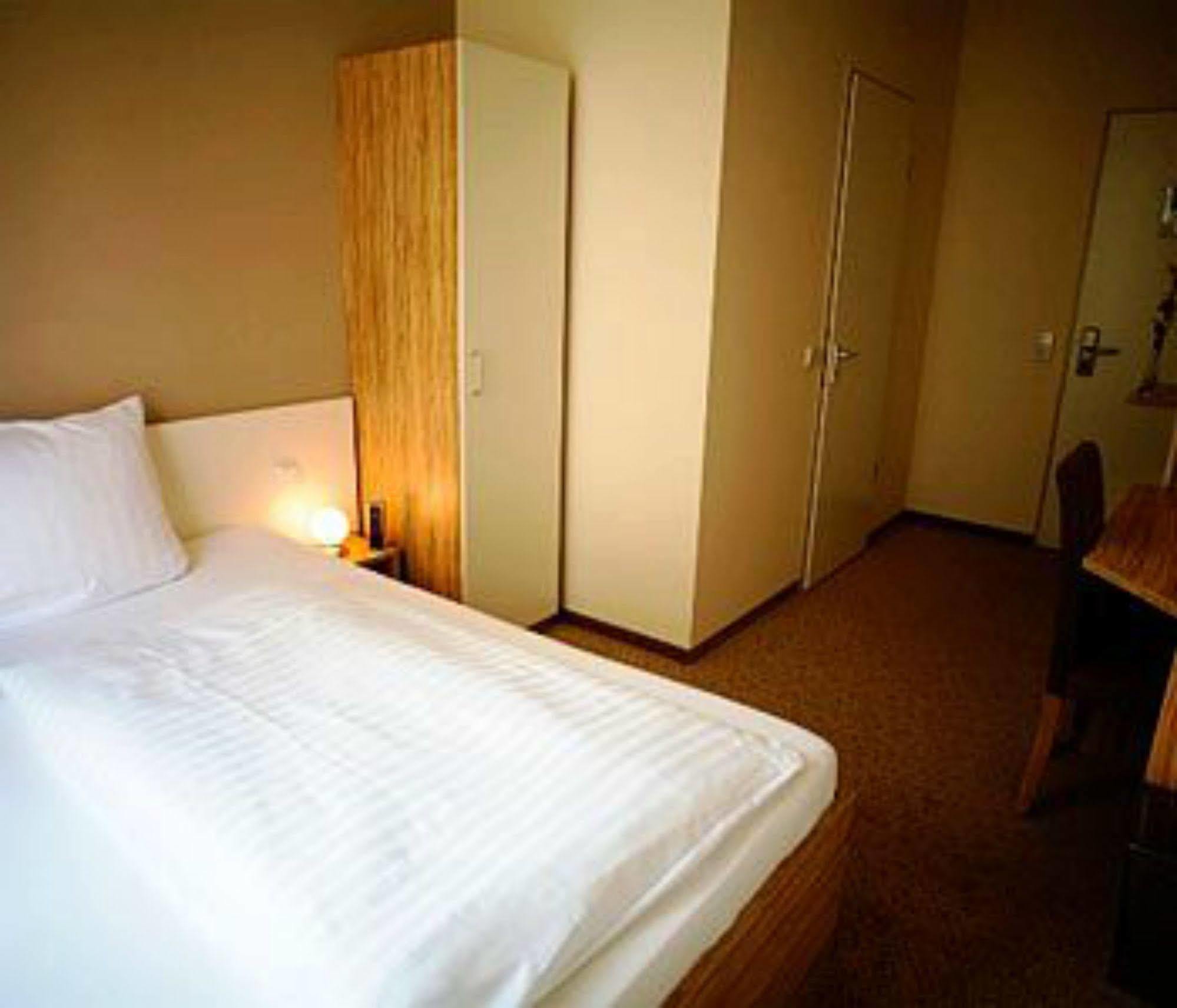 Nu Wave Hotel Berlin - Digital Check-In 2025 Ngoại thất bức ảnh